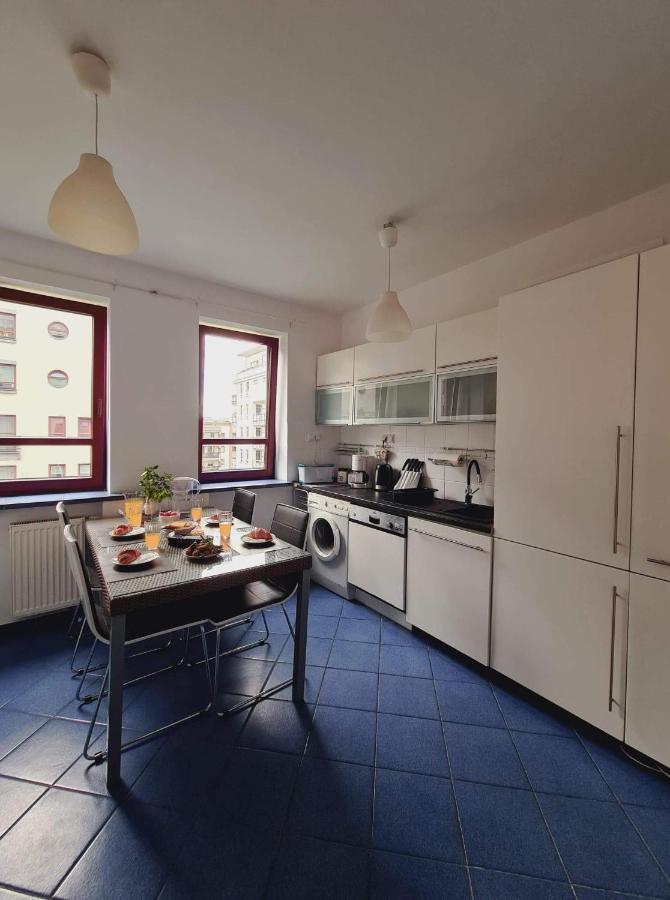 Apartament Francuska Pokoje Rooms วอร์ซอ ภายนอก รูปภาพ