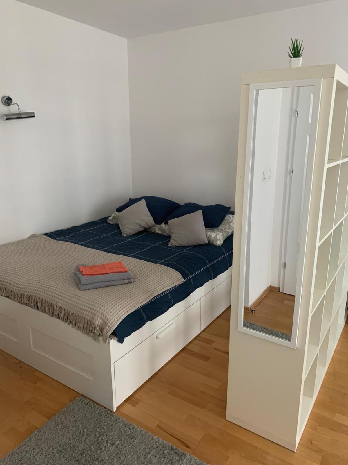 Apartament Francuska Pokoje Rooms วอร์ซอ ภายนอก รูปภาพ